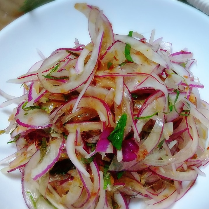 無限に食べられる 紫玉ねぎと大葉のサラダ レシピ 作り方 By くいしんぼうのにゃにゃ 楽天レシピ 無限に食べられる 紫玉ねぎと大葉のサラダ レシピ 作り方 By くいしんぼうのにゃにゃ 楽天レシピ